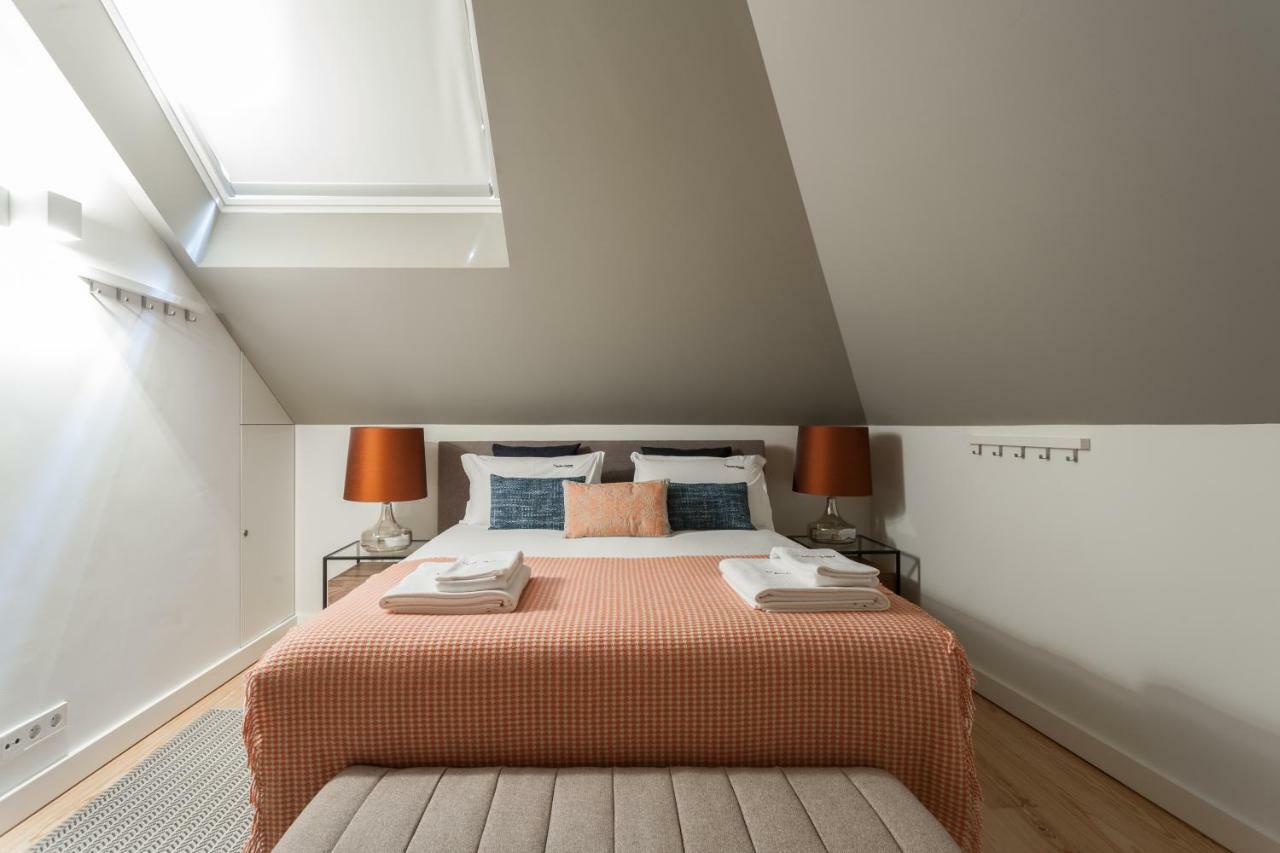 Flh Bairro Alto Design Flat Apartment Lisbon Bagian luar foto